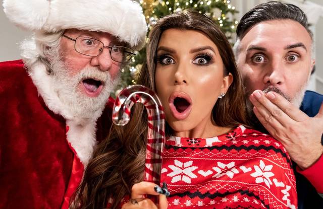 Старый Санта Клаус оказался плохим мальчиком-куколдом