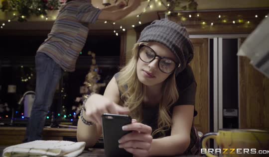 Оргазмы прекрасной Лены Пауль в новогоднюю ночь